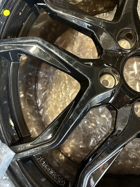 POLARIS FRONT SLINGSHOT RIM 1525341-067
